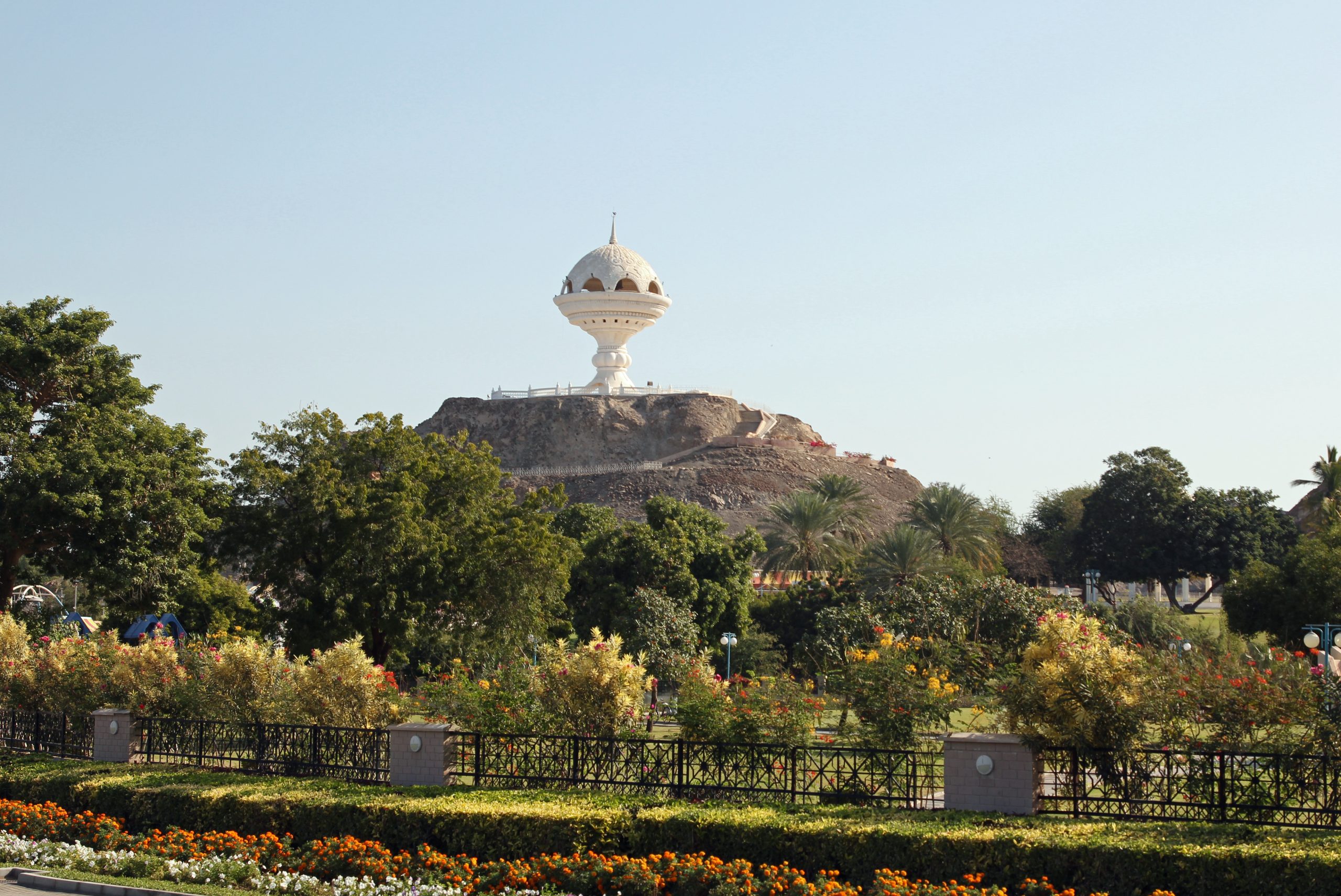 تور عمان (مسقط) پیوند ستارگان دیانRiyam Park with incense burner Mabkhara
