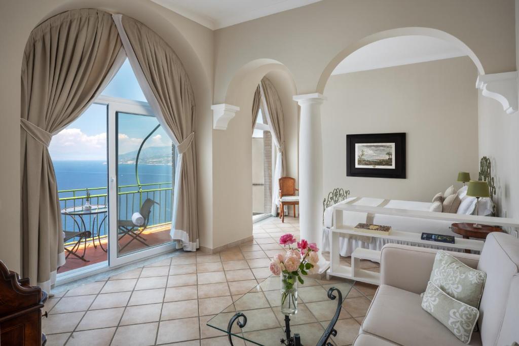 هتل سزار آگوستوس کاپری (Relais & Châteaux)