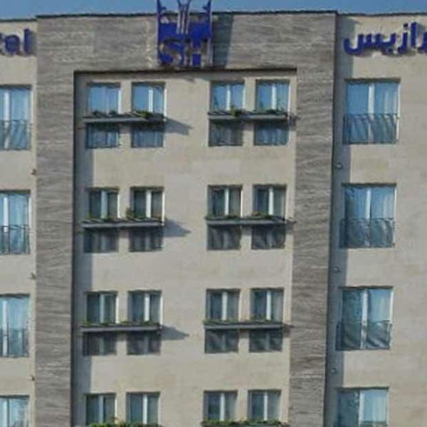 هتل شیرازیس شیراز دفرخدمات مسافرتی و گردشگری پیوند ستارگان دیانdianstarlink (1)